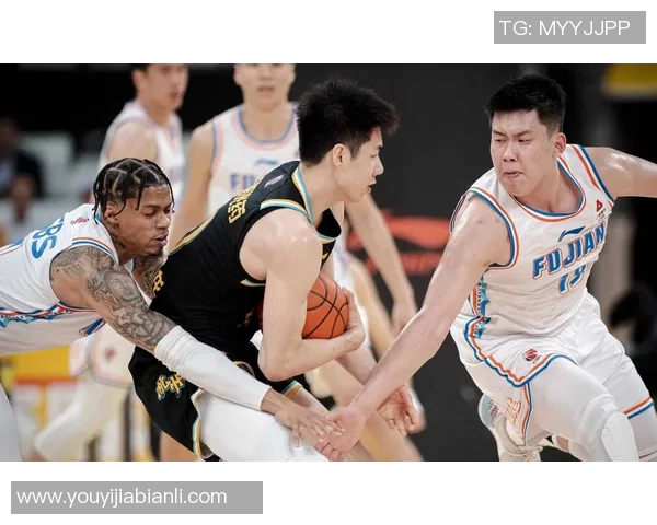 CBA辽宁队与广厦队激战正酣比分胶着精彩瞬间回顾